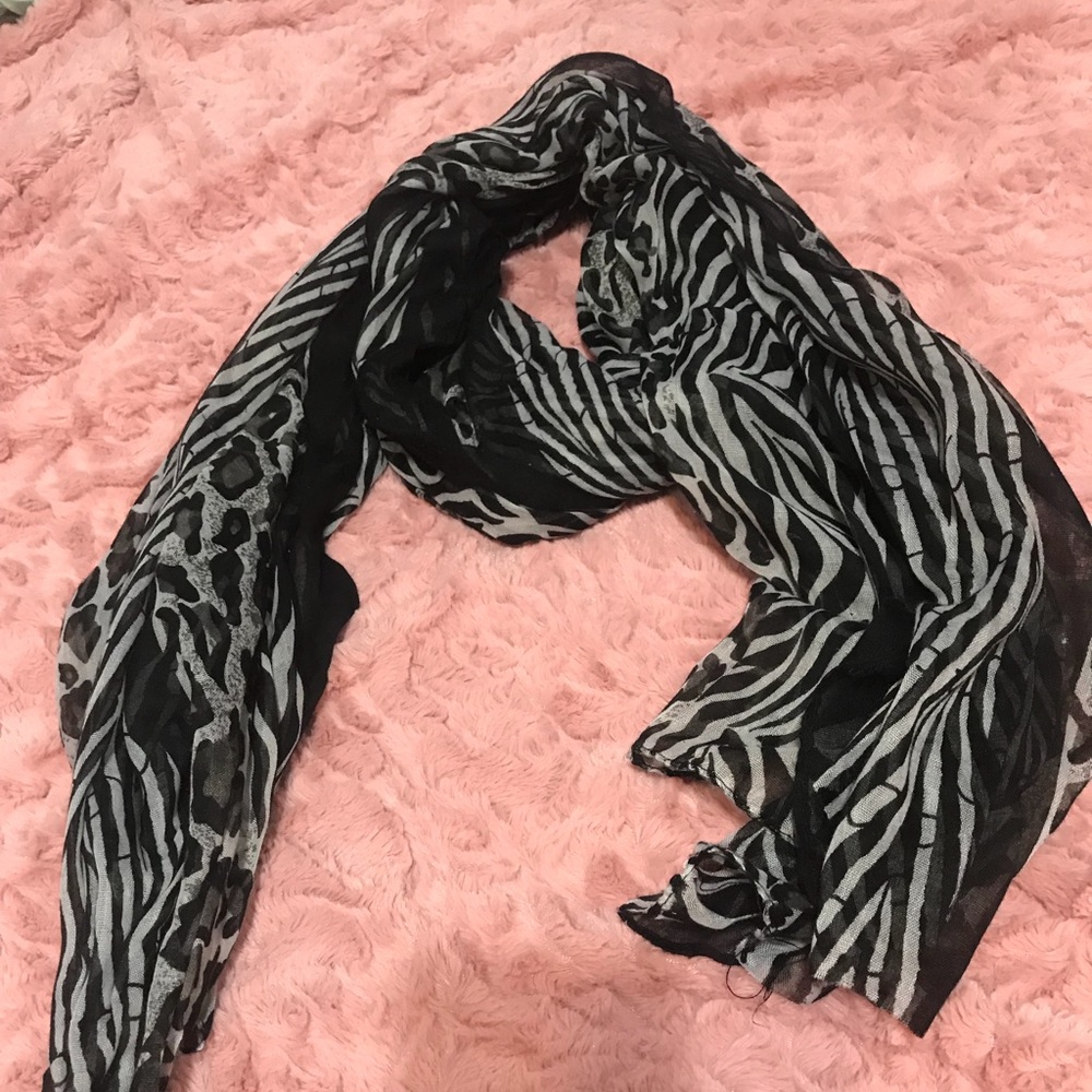 Cheetah scarf / hijab